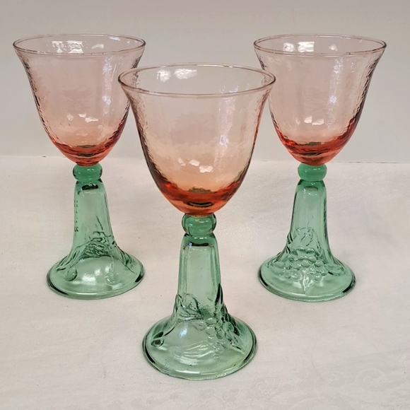 Garden Party handblown Mexican green/pink glass wine/water goblets - Picture 1 of 9